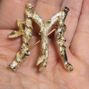 Sarah Coventry Letter M Brooch Gold Tone Twig Initial Pin 1.75”